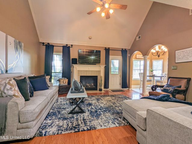 4253 Lakecrest Cove, Olive Branch, MS 38654