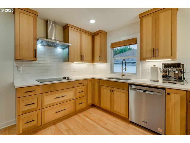 2843 Se 74TH Ave, Portland, OR 97206