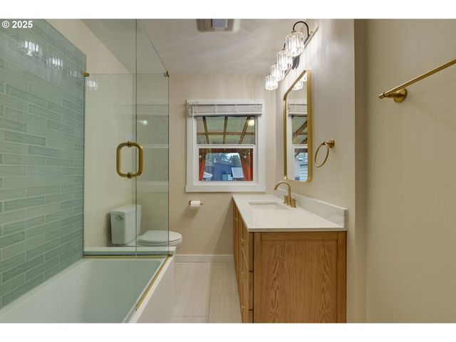 2843 Se 74TH Ave, Portland, OR 97206