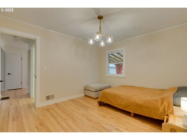 2843 Se 74TH Ave, Portland, OR 97206