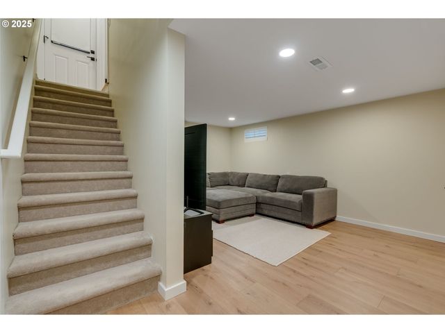 2843 Se 74TH Ave, Portland, OR 97206