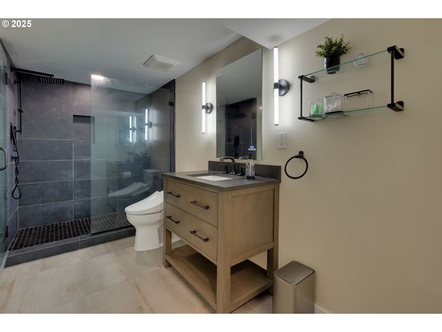 2843 Se 74TH Ave, Portland, OR 97206