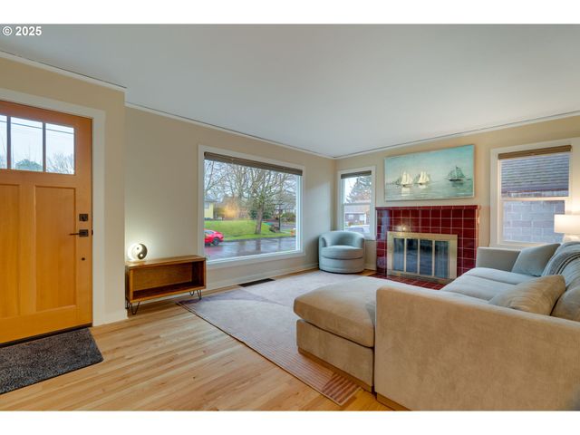 2843 Se 74TH Ave, Portland, OR 97206