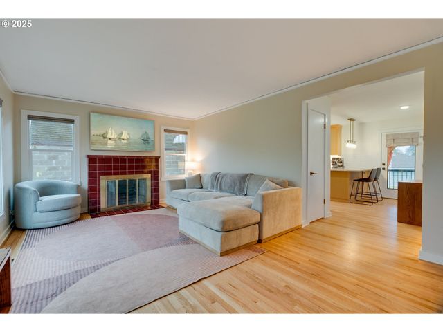 2843 Se 74TH Ave, Portland, OR 97206