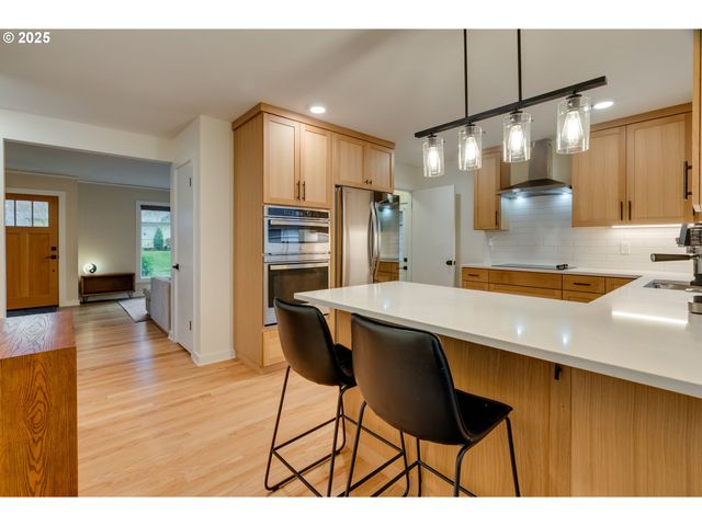 2843 Se 74TH Ave, Portland, OR 97206