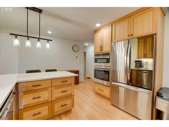 2843 Se 74TH Ave, Portland, OR 97206