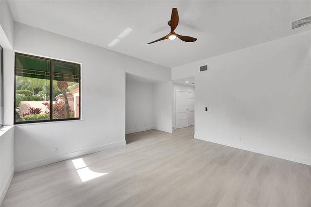 6488 Via Rosa, Boca Raton, FL 33433