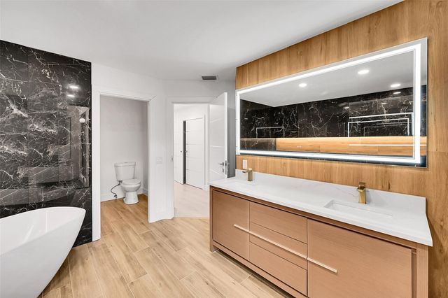 6488 Via Rosa, Boca Raton, FL 33433