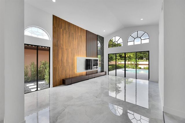 6488 Via Rosa, Boca Raton, FL 33433