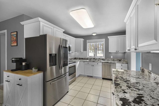 29 Weir Circle, Madison, WI 53719