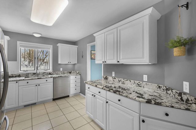 29 Weir Circle, Madison, WI 53719