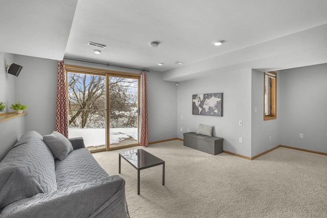 29 Weir Circle, Madison, WI 53719