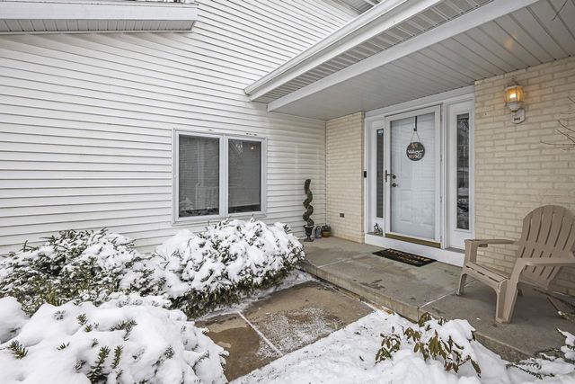 29 Weir Circle, Madison, WI 53719