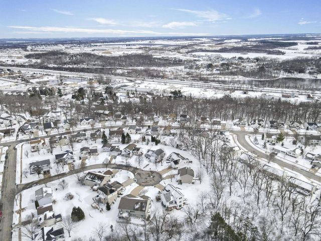 29 Weir Circle, Madison, WI 53719