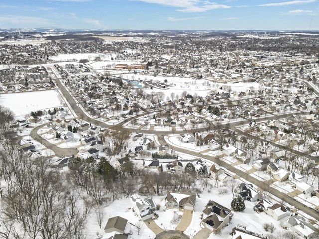 29 Weir Circle, Madison, WI 53719