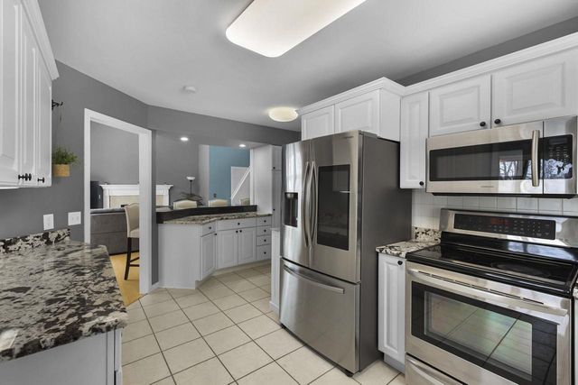 29 Weir Circle, Madison, WI 53719