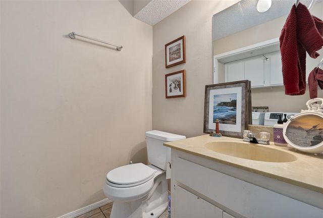 9805 Hefner Village Drive, Oklahoma City, OK 73162