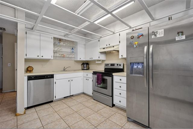 9805 Hefner Village Drive, Oklahoma City, OK 73162