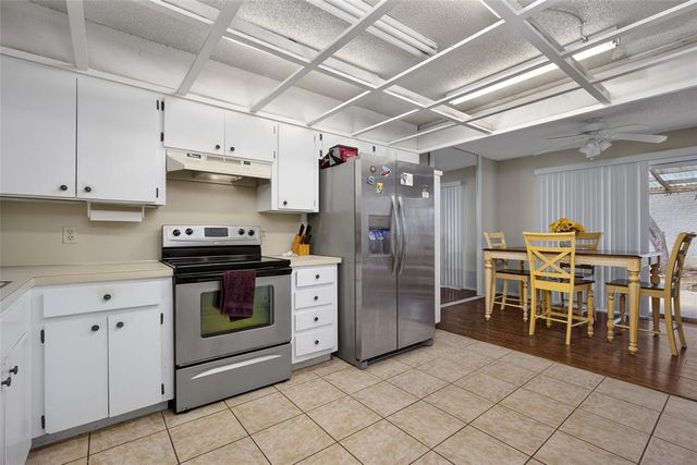 9805 Hefner Village Drive, Oklahoma City, OK 73162
