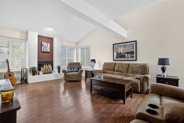 9805 Hefner Village Drive, Oklahoma City, OK 73162