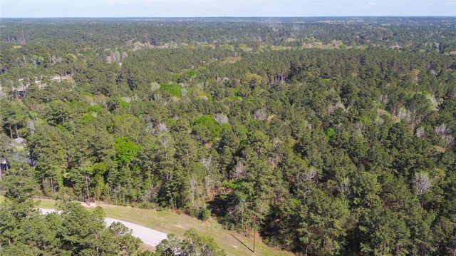 000 Bighorn RD, Huntsville, TX 77340