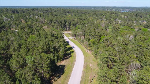 000 Bighorn RD, Huntsville, TX 77340