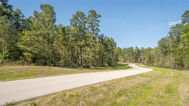 000 Bighorn RD, Huntsville, TX 77340