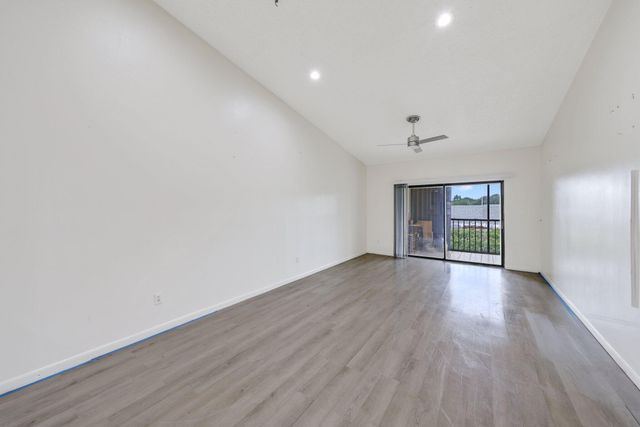 7891 Willow Springs Drive 1022, Lake Worth Beach, FL 33467