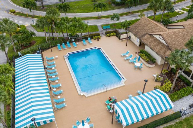 7891 Willow Springs Drive 1022, Lake Worth Beach, FL 33467