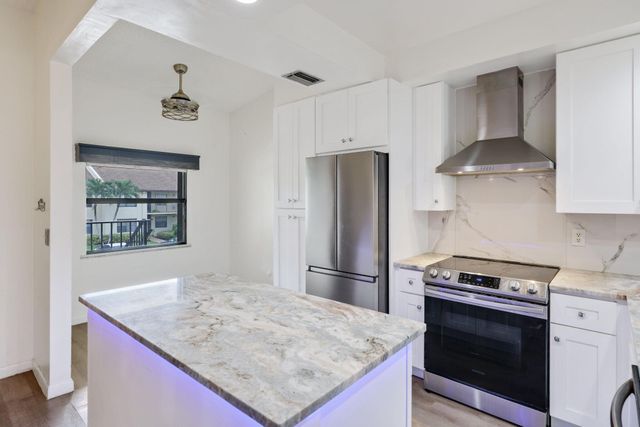 7891 Willow Springs Drive 1022, Lake Worth Beach, FL 33467