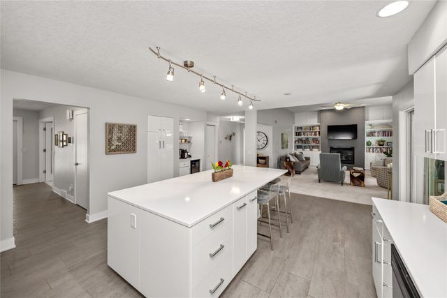 3508 Southern Woods Drive, Des Moines, IA 50321