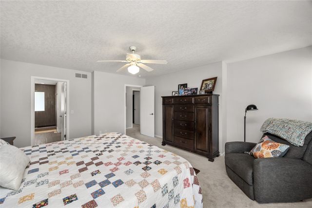 3508 Southern Woods Drive, Des Moines, IA 50321