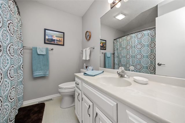 3508 Southern Woods Drive, Des Moines, IA 50321