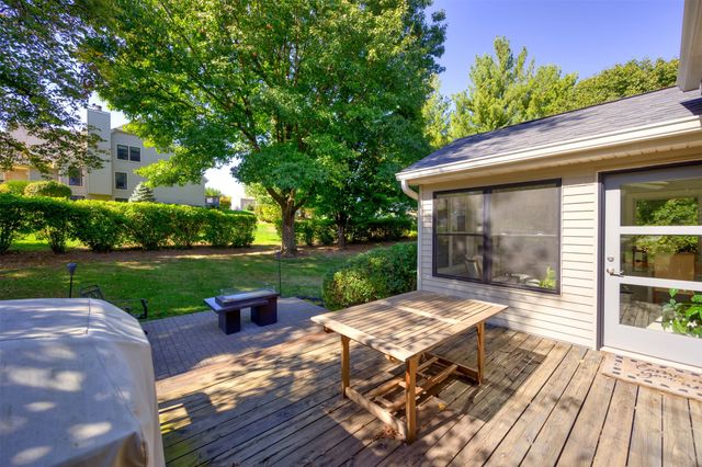 3508 Southern Woods Drive, Des Moines, IA 50321