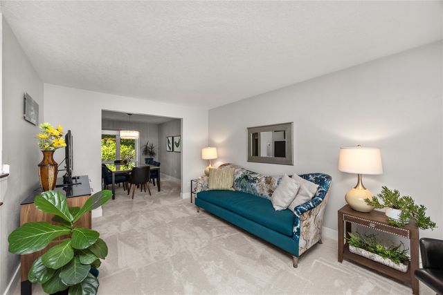 3508 Southern Woods Drive, Des Moines, IA 50321