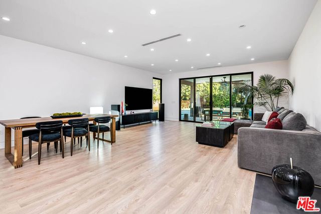 17150 Vintage Street, Northridge, CA 91325