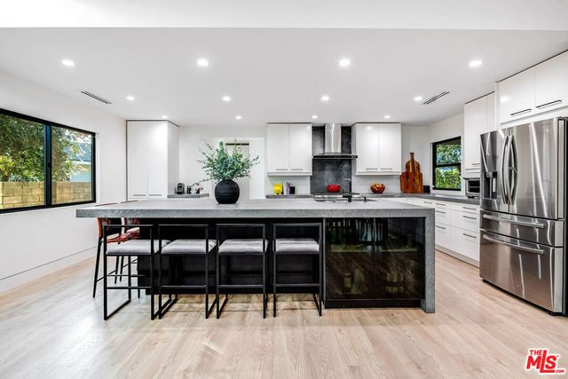 17150 Vintage Street, Northridge, CA 91325