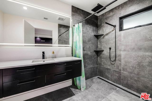 17150 Vintage Street, Northridge, CA 91325