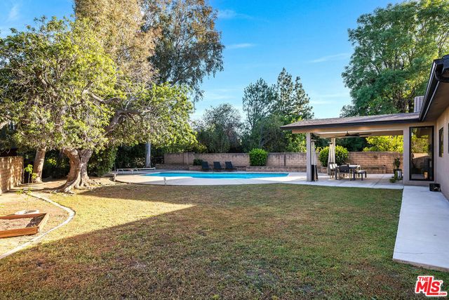 17150 Vintage Street, Northridge, CA 91325