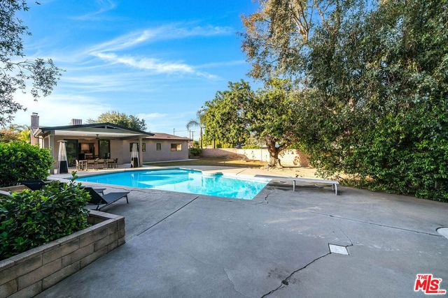 17150 Vintage Street, Northridge, CA 91325