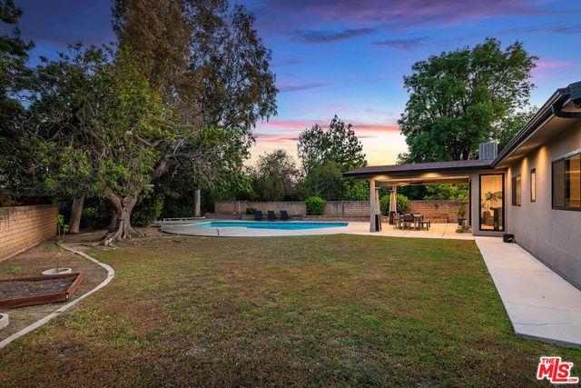 17150 Vintage Street, Northridge, CA 91325