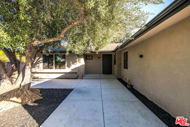 17150 Vintage Street, Northridge, CA 91325