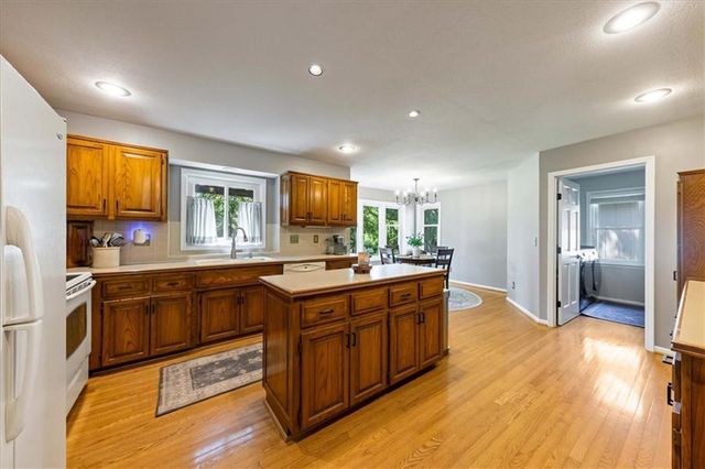6728 N Quincy Circle, Kansas City, MO 64119