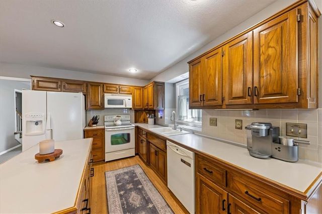 6728 N Quincy Circle, Kansas City, MO 64119