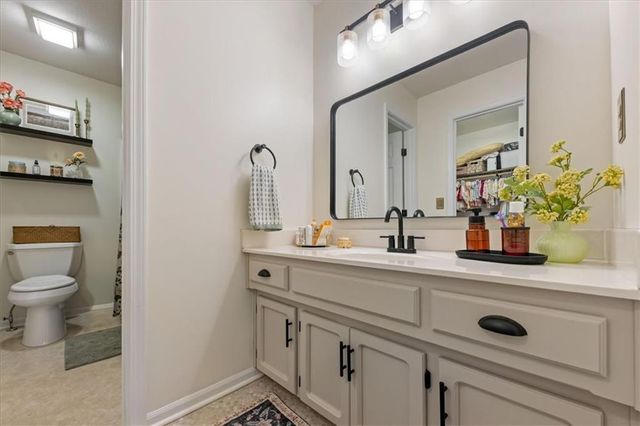 6728 N Quincy Circle, Kansas City, MO 64119