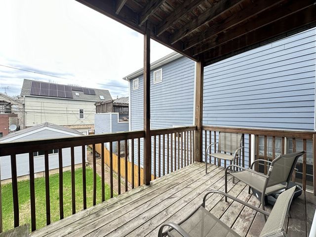 1738 W NELSON Street 2, Chicago, IL 60657