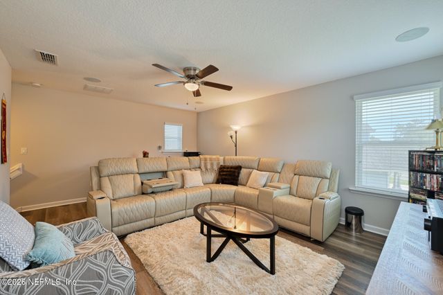 3476 OGLEBAY Drive, Green Cove Springs, FL 32043