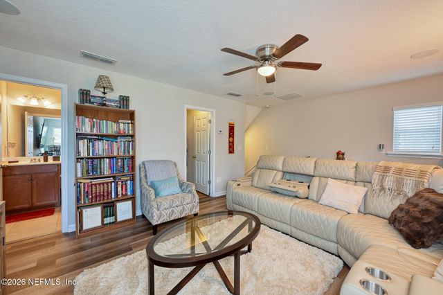 3476 OGLEBAY Drive, Green Cove Springs, FL 32043