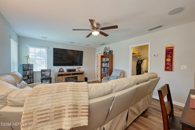 3476 OGLEBAY Drive, Green Cove Springs, FL 32043