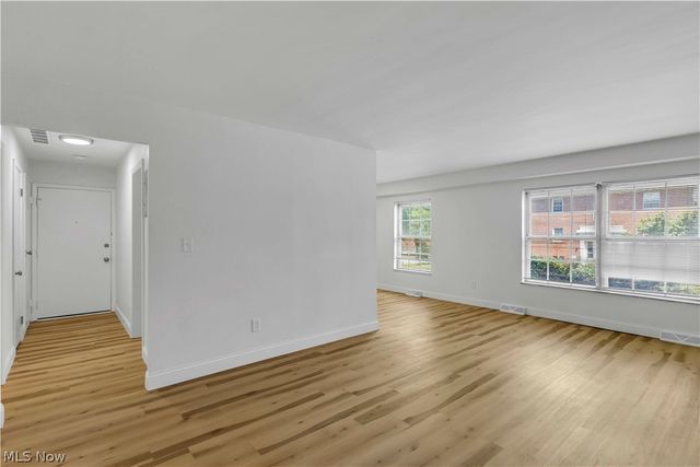 3279 Warrensville Center Road 3A, Shaker Heights, OH 44122